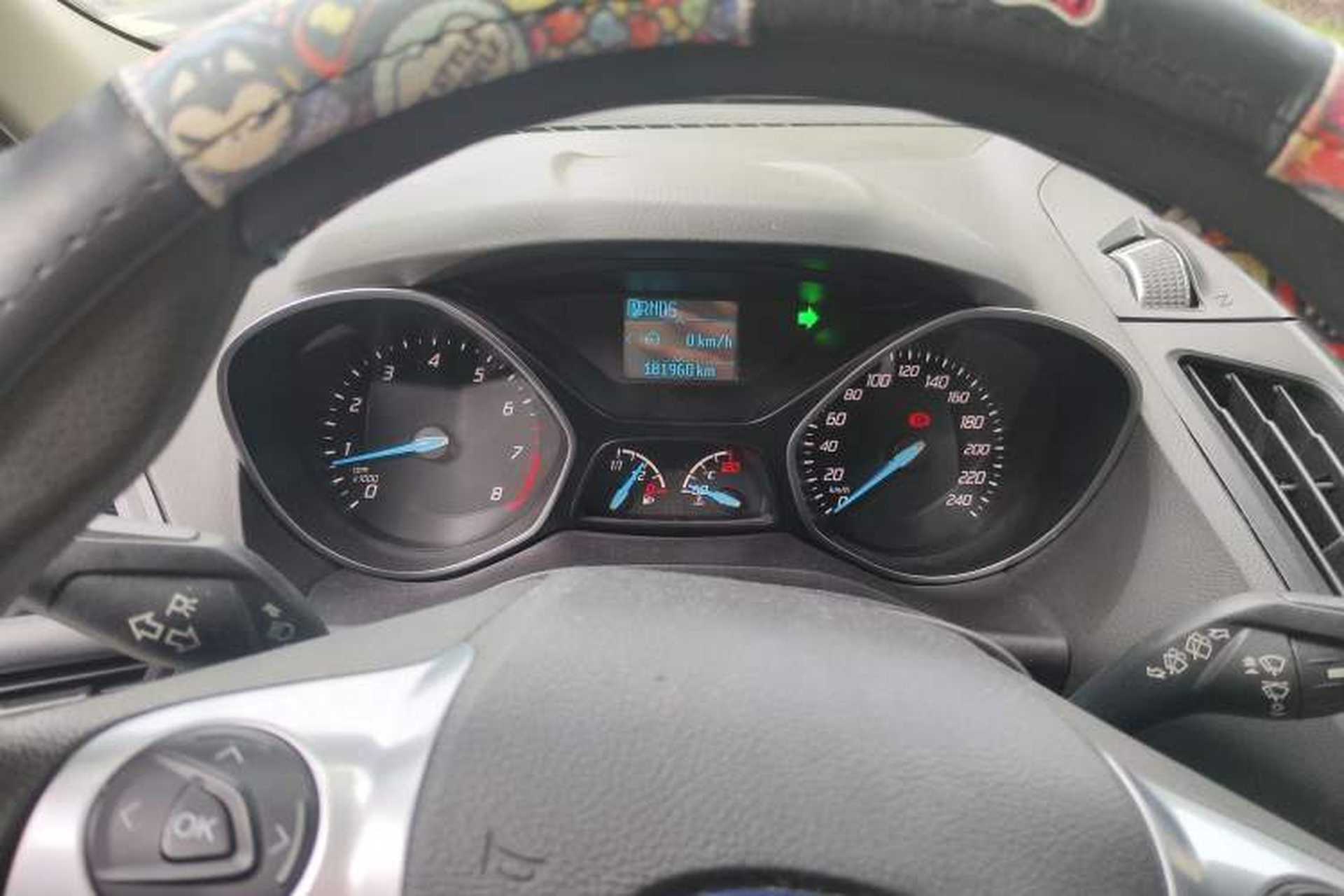 Used Ford Kuga 2015 1.5L GTDi Two-Wheel-Drive Comfort Model Odometer Close Up