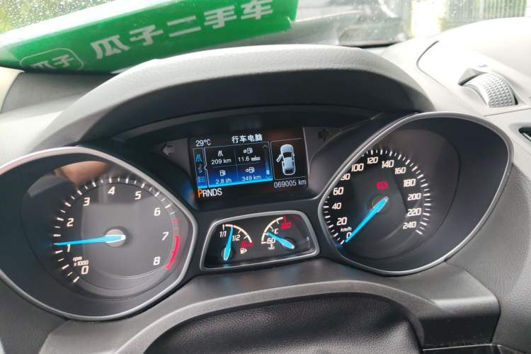 Used Ford Kuga 2015 2.0L GTDi Four-Wheel-Drive Sport Model Odometer Close Up