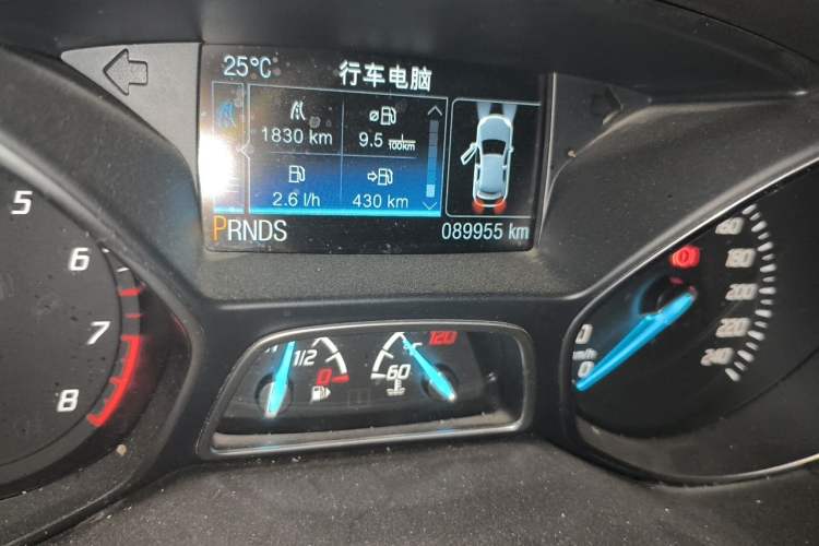 Used Ford Kuga 2015 2.0L GTDi Four-Wheel-Drive Sport Model Odometer Close Up