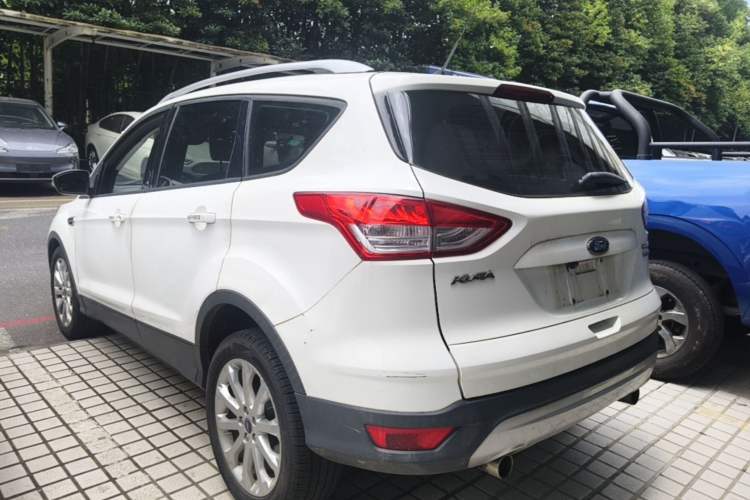 Used Ford Kuga 2015 1.5L GTDi Two-Wheel-Drive Comfort Model Rear Left 45 Deg