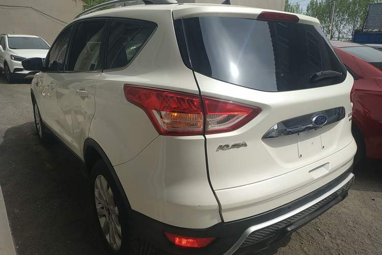 Used Ford Kuga 2015 1.5L GTDi Four-Wheel-Drive Elite Model Rear Left 45 Deg