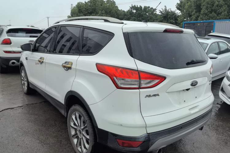 Used Ford Kuga 2015 1.5L GTDi Two-Wheel-Drive Comfort Model Rear Left 45 Deg