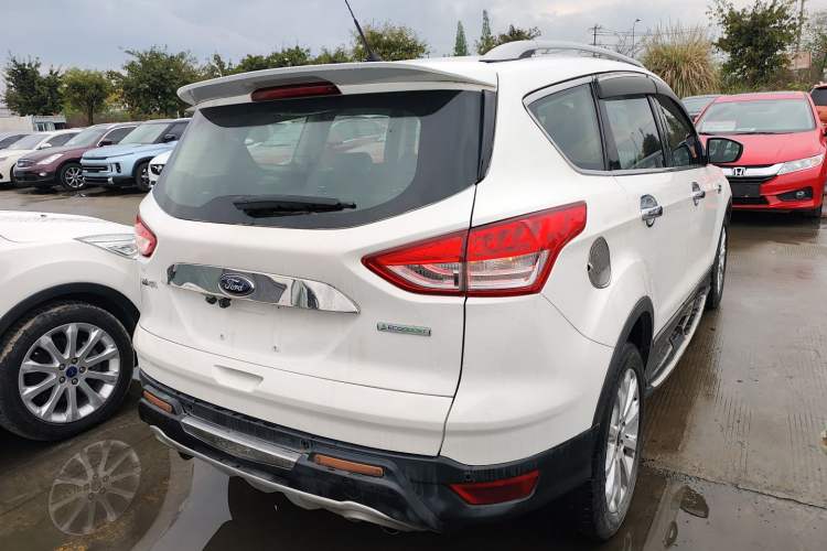 Used Ford Kuga 2015 1.5L GTDi Two-Wheel-Drive Comfort Model Rear Right 45 Deg