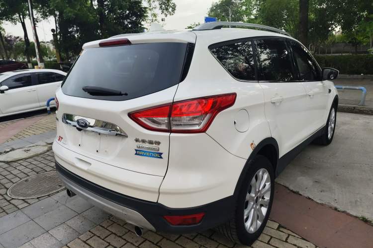 Used Ford Kuga 2015 1.5L GTDi Two-Wheel Drive Fashion Edition Rear Right 45 Deg