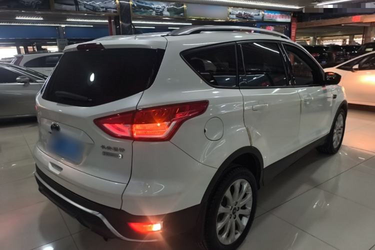 Used Ford Kuga 2015 1.5L GTDi Two-Wheel-Drive Comfort Model Rear Right 45 Deg