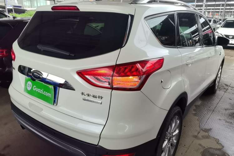 Used Ford Kuga 2015 1.5L GTDi Two-Wheel Drive Fashion Edition Rear Right 45 Deg