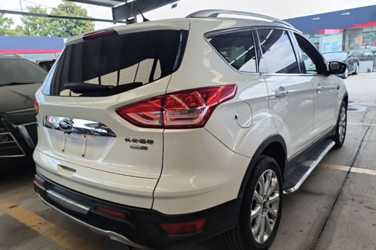 Used Ford Kuga 2015 1.5L GTDi Four-Wheel-Drive Elite Model Rear Right 45 Deg