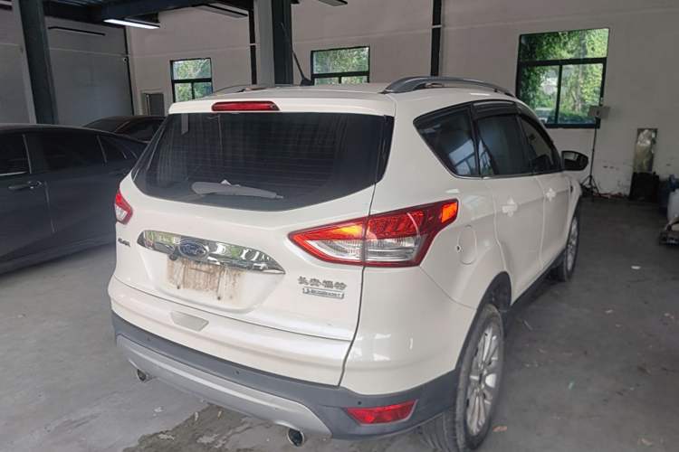 Used Ford Kuga 2015 1.5L GTDi Two-Wheel Drive Fashion Edition Rear Right 45 Deg