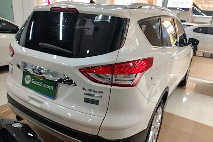 Used Ford Kuga 2015 1.5L GTDi Two-Wheel Drive Fashion Edition Rear Right 45 Deg