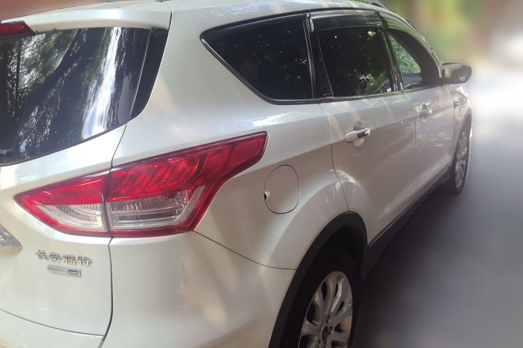 Used Ford Kuga 2015 2.0L GTDi Four-Wheel Drive Prestige Model Rear Right 45 Deg
