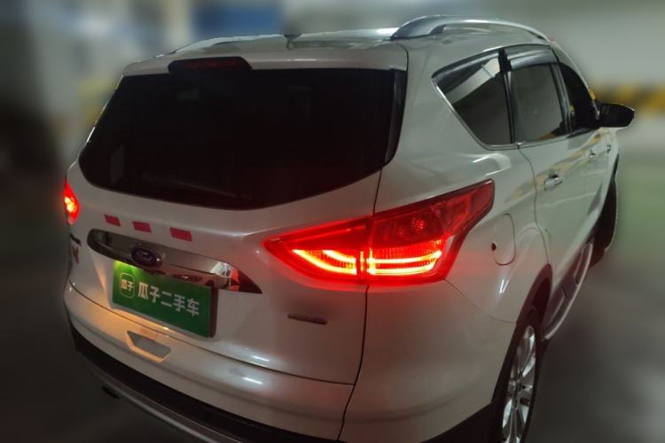 Used Ford Kuga 2015 1.5L GTDi Four-Wheel-Drive Elite Model Rear Right 45 Deg
