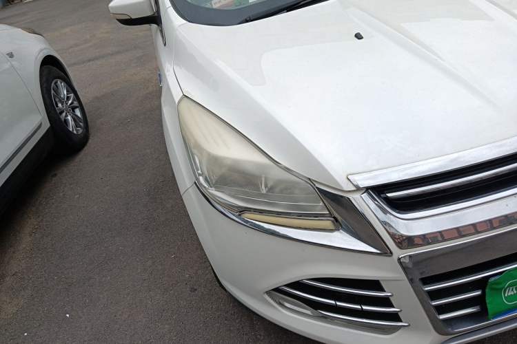 Used Ford Kuga 2015 1.5L GTDi Two-Wheel Drive Fashion Edition Right Front Headlight
