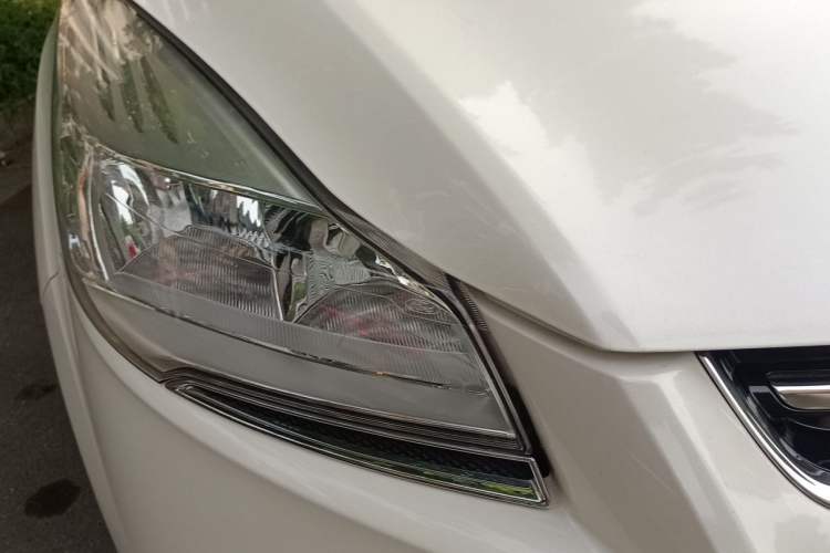 Used Ford Kuga 2015 1.5L GTDi Two-Wheel Drive Fashion Edition Right Front Headlight