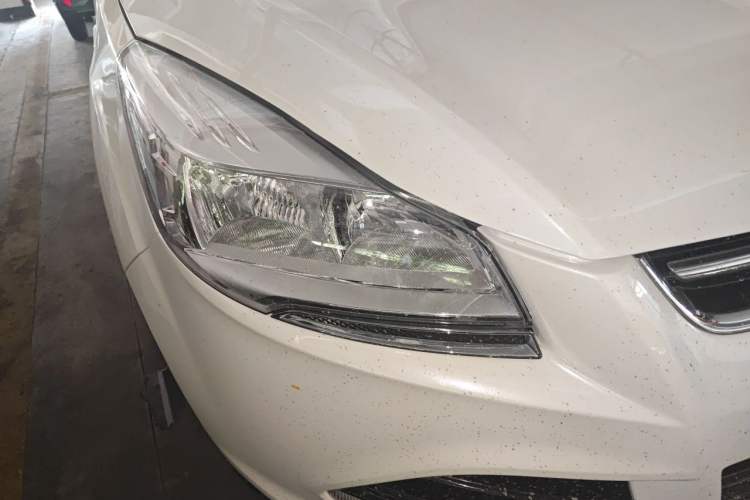 Used Ford Kuga 2015 1.5L GTDi Two-Wheel Drive Fashion Edition Right Front Headlight