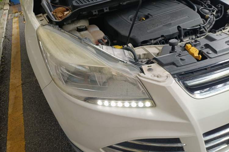 Used Ford Kuga 2015 1.5L GTDi Two-Wheel Drive Fashion Edition Right Front Headlight