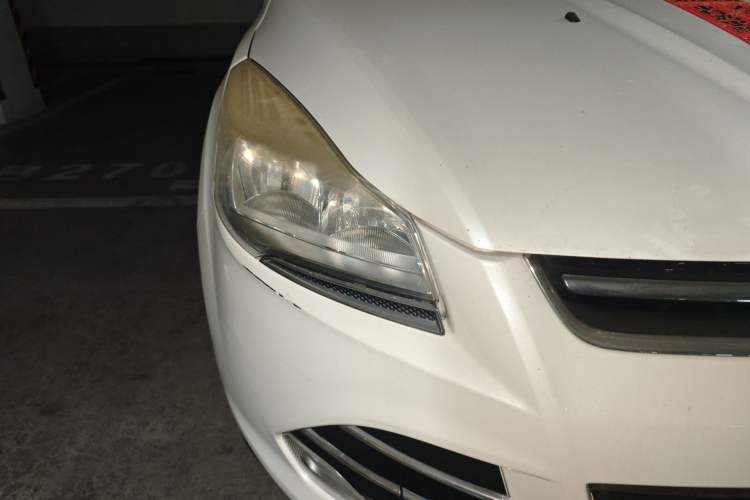 Used Ford Kuga 2015 1.5L GTDi Four-Wheel-Drive Elite Model Right Front Headlight