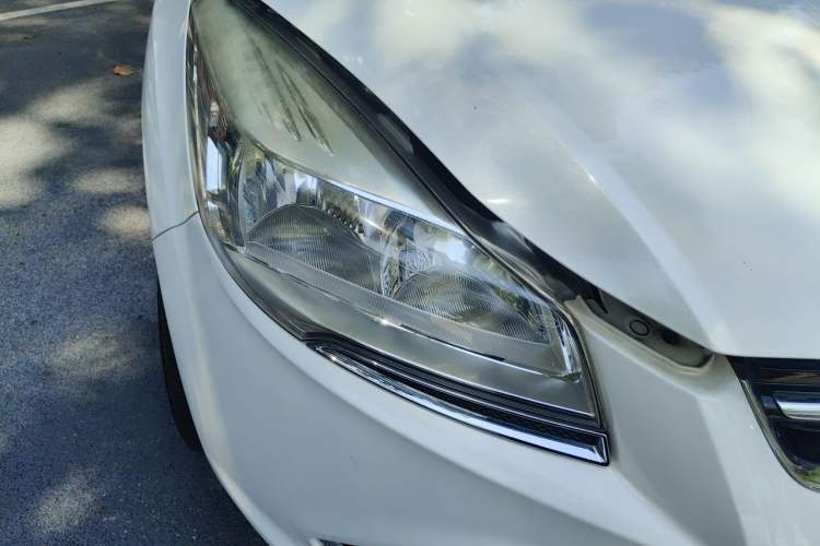 Used Ford Kuga 2015 1.5L GTDi Two-Wheel Drive Fashion Edition Right Front Headlight