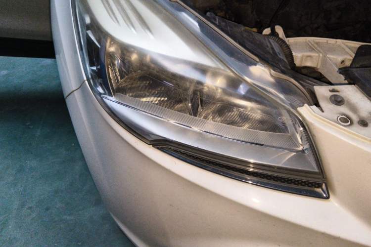 Used Ford Kuga 2015 1.5L GTDi Two-Wheel Drive Fashion Edition Right Front Headlight