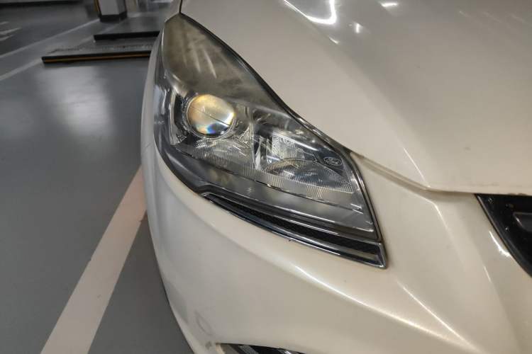 Used Ford Kuga 2015 1.5L GTDi Two-Wheel Drive Fashion Edition Right Front Headlight