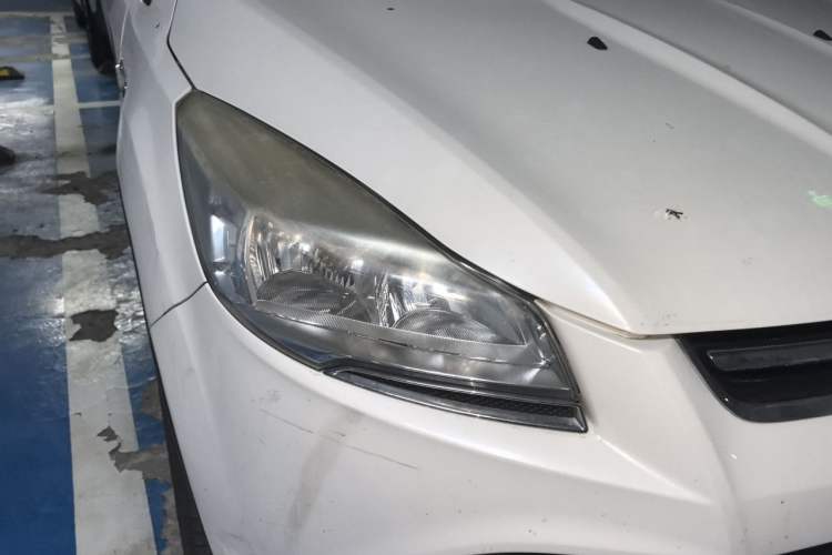 Used Ford Kuga 2015 1.5L GTDi Four-Wheel-Drive Elite Model Right Front Headlight
