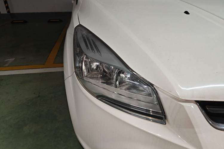 Used Ford Kuga 2015 1.5L GTDi Two-Wheel Drive Fashion Edition Right Front Headlight