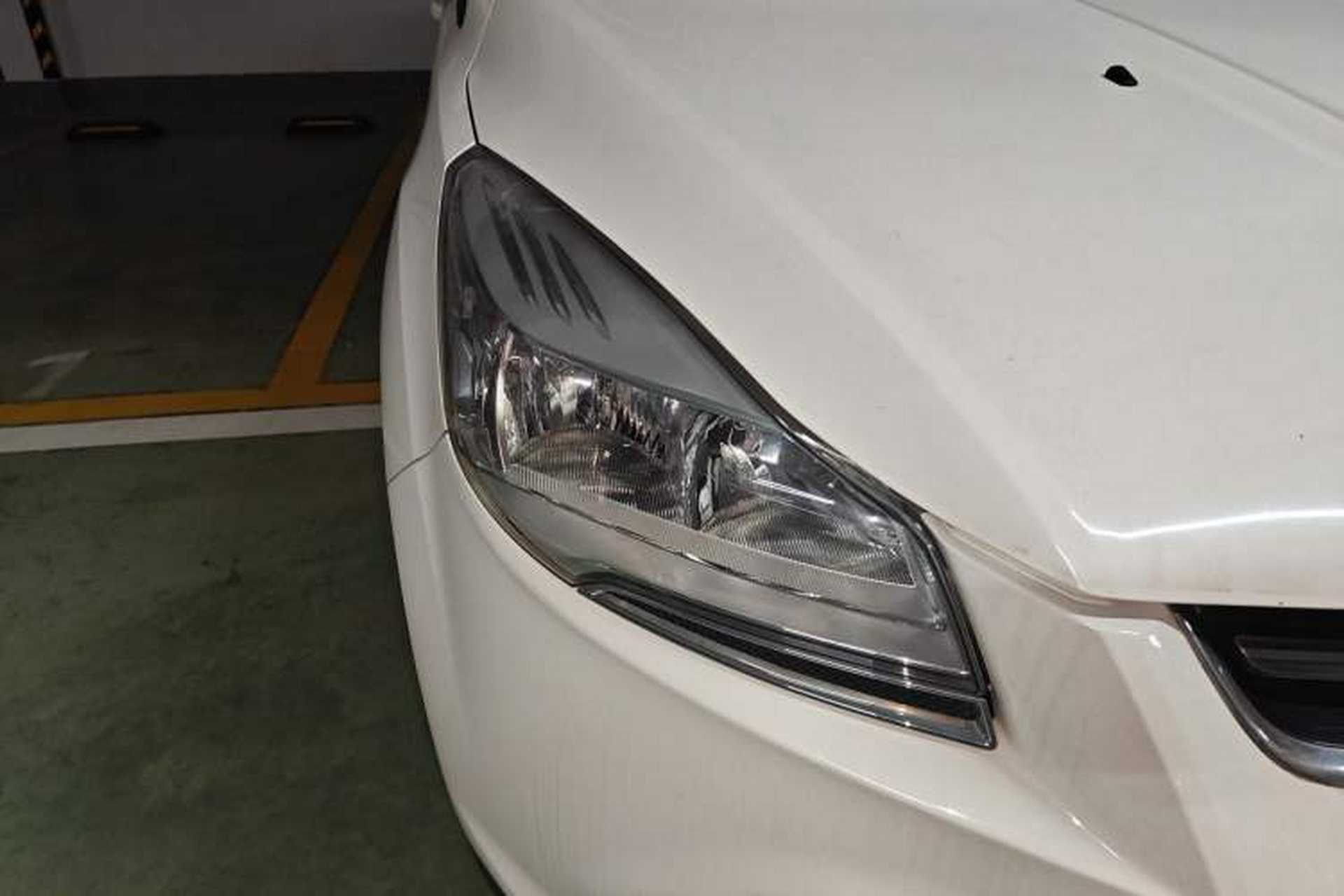Used Ford Kuga 2015 1.5L GTDi Two-Wheel Drive Fashion Edition Right Front Headlight