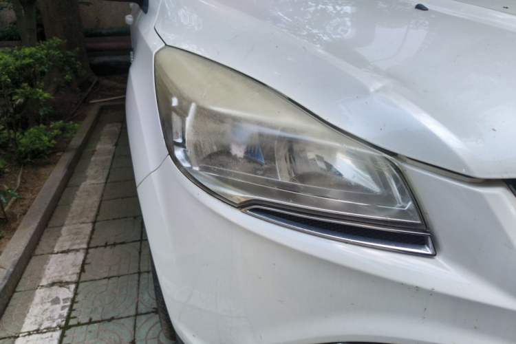 Used Ford Kuga 2015 1.5L GTDi Two-Wheel Drive Fashion Edition Right Front Headlight