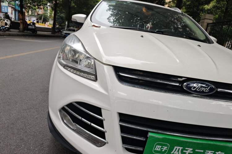 Used Ford Kuga 2015 1.5L GTDi Two-Wheel Drive Fashion Edition Right Front Headlight