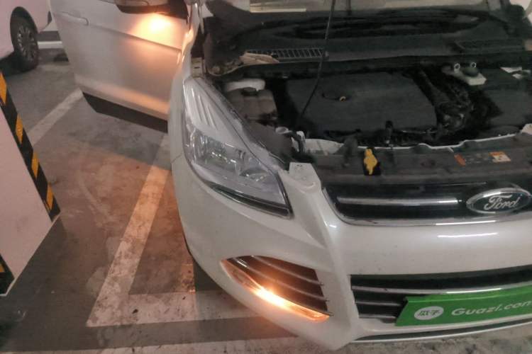 Used Ford Kuga 2015 1.5L GTDi Two-Wheel Drive Fashion Edition Right Front Headlight