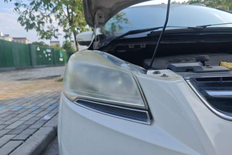 Used Ford Kuga 2015 1.5L GTDi Two-Wheel Drive Fashion Edition Right Front Headlight