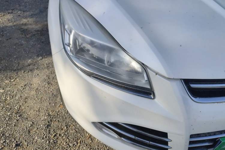 Used Ford Kuga 2015 1.5L GTDi Two-Wheel Drive Fashion Edition Right Front Headlight