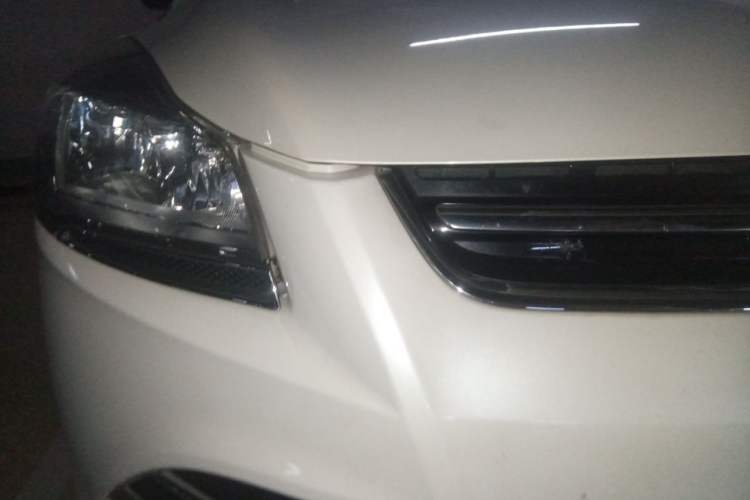 Used Ford Kuga 2015 1.5L GTDi Four-Wheel-Drive Elite Model Right Front Headlight