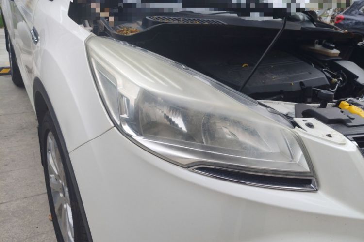 Used Ford Kuga 2015 1.5L GTDi Four-Wheel-Drive Elite Model Right Front Headlight