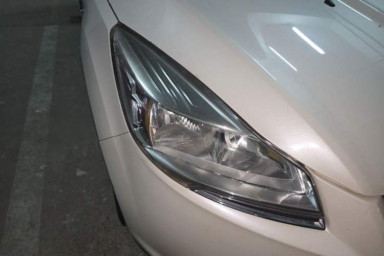 Used Ford Kuga 2015 1.5L GTDi Two-Wheel Drive Fashion Edition Right Front Headlight