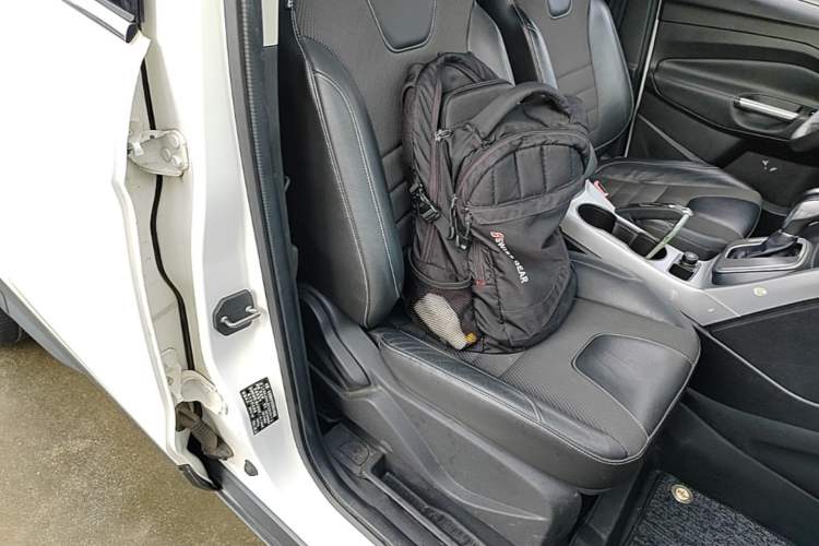 Used Ford Kuga 2015 1.5L GTDi Two-Wheel Drive Fashion Edition Right Front Seat