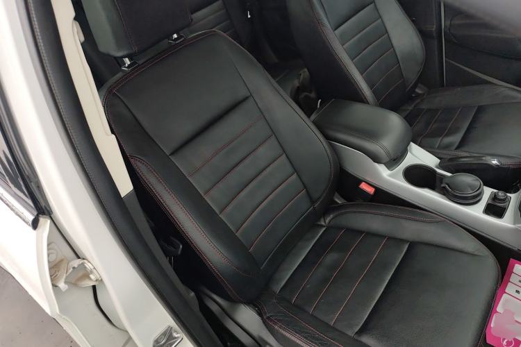 Used Ford Kuga 2015 1.5L GTDi Two-Wheel-Drive Comfort Model Right Front Seat