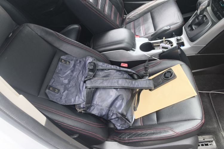 Used Ford Kuga 2015 1.5L GTDi Two-Wheel-Drive Comfort Model Right Front Seat