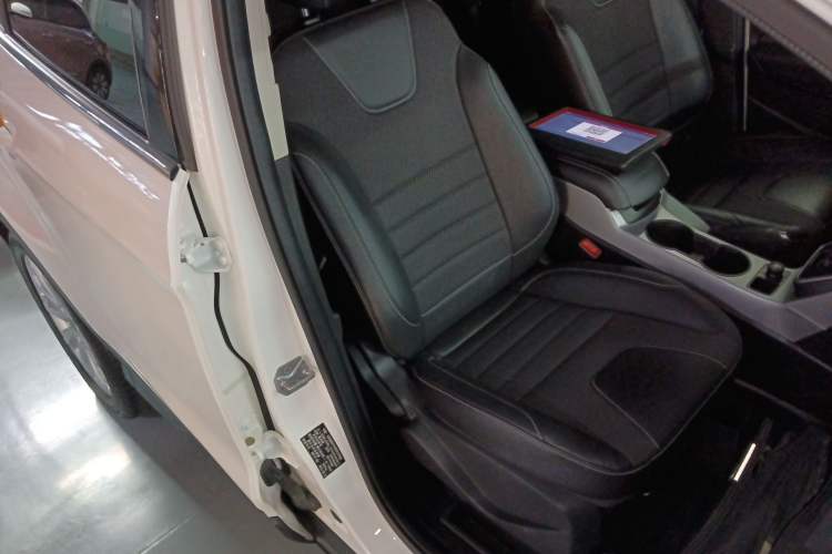 Used Ford Kuga 2015 1.5L GTDi Two-Wheel Drive Fashion Edition Right Front Seat