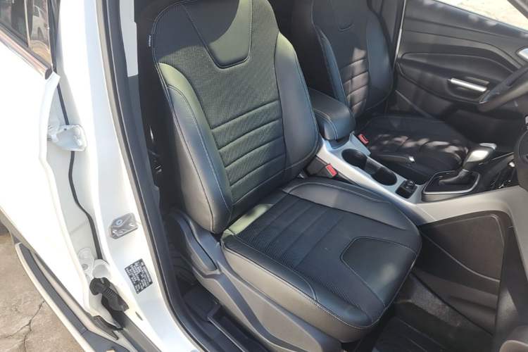 Used Ford Kuga 2015 1.5L GTDi Two-Wheel Drive Fashion Edition Right Front Seat