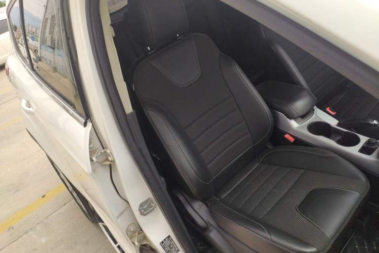 Used Ford Kuga 2015 1.5L GTDi Two-Wheel Drive Fashion Edition Right Front Seat