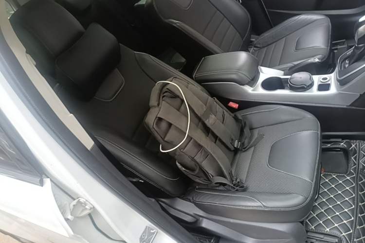 Used Ford Kuga 2015 1.5L GTDi Two-Wheel Drive Fashion Edition Right Front Seat