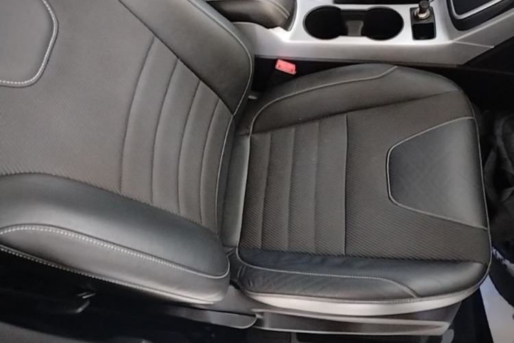 Used Ford Kuga 2015 1.5L GTDi Two-Wheel Drive Fashion Edition Right Front Seat