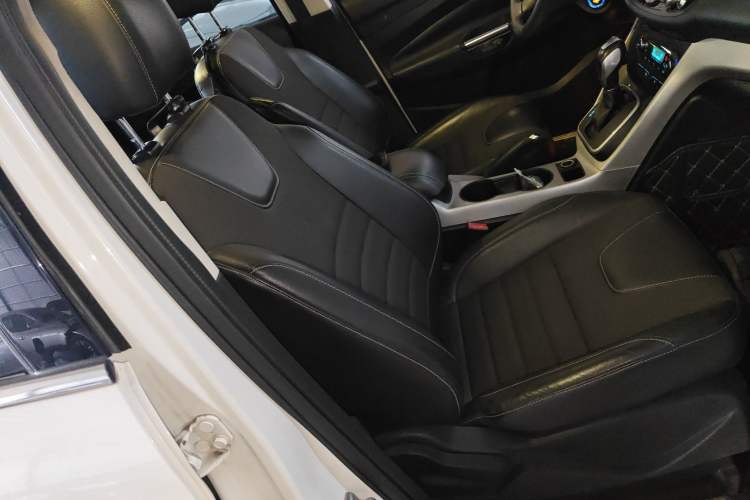 Used Ford Kuga 2015 1.5L GTDi Two-Wheel Drive Fashion Edition Right Front Seat