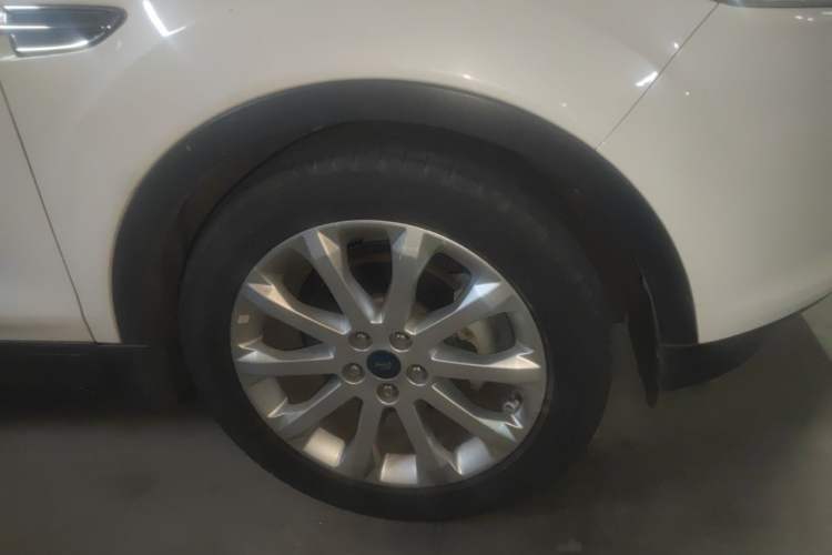 Used Ford Kuga 2015 1.5L GTDi Two-Wheel Drive Fashion Edition Right Front Wheel Hub