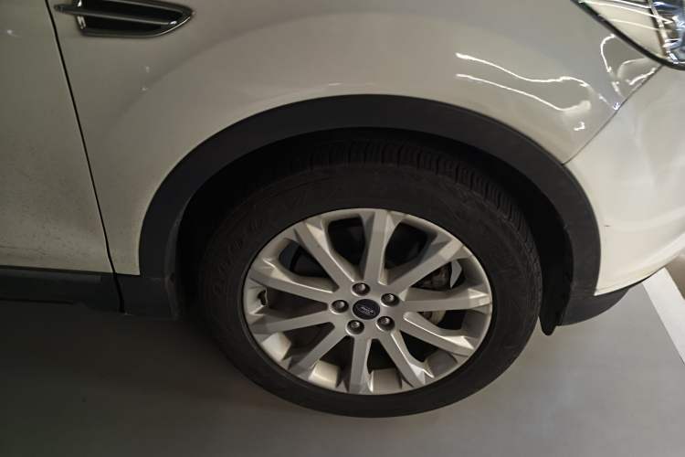 Used Ford Kuga 2015 1.5L GTDi Four-Wheel-Drive Elite Model Right Front Wheel Hub