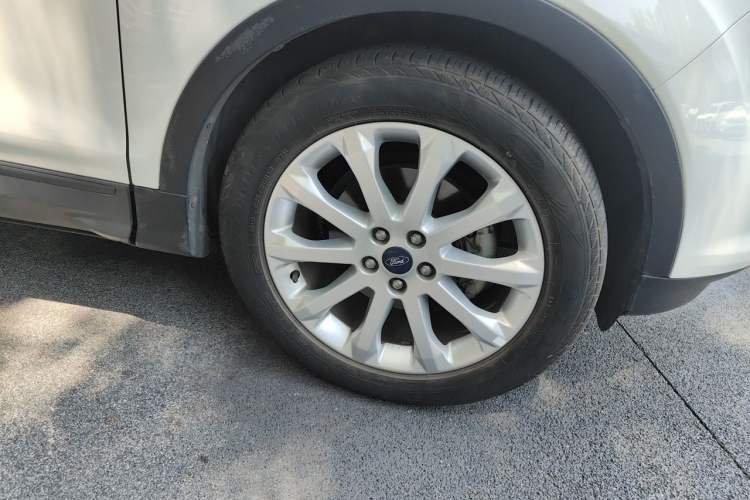 Used Ford Kuga 2015 1.5L GTDi Two-Wheel Drive Fashion Edition Right Front Wheel Hub