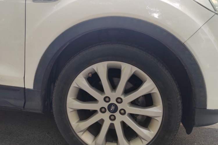 Used Ford Kuga 2015 1.5L GTDi Two-Wheel Drive Fashion Edition Right Front Wheel Hub