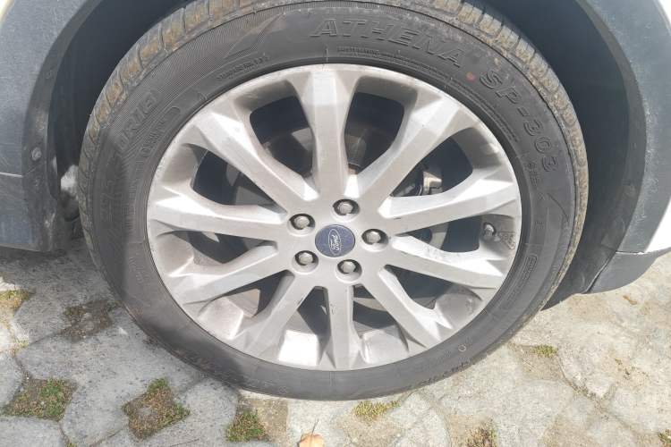 Used Ford Kuga 2015 1.5L GTDi Two-Wheel Drive Fashion Edition Right Front Wheel Hub
