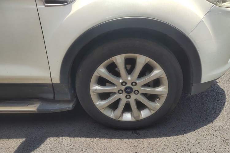 Used Ford Kuga 2015 1.5L GTDi Two-Wheel Drive Fashion Edition Right Front Wheel Hub