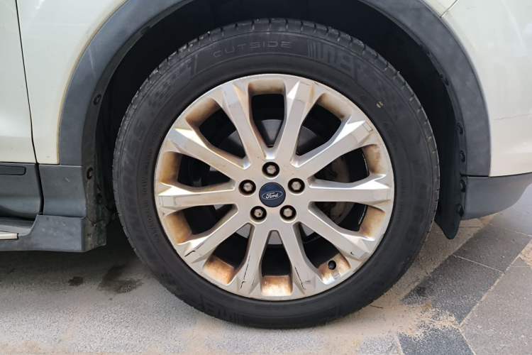 Used Ford Kuga 2015 1.5L GTDi Two-Wheel Drive Fashion Edition Right Front Wheel Hub